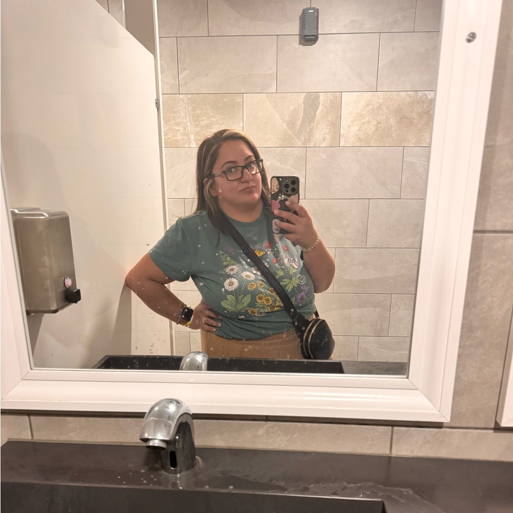 Meet your Posher, Ofelya